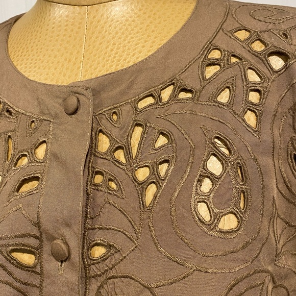Cafe Au lait color cut work blouse size L - Picture 2 of 4